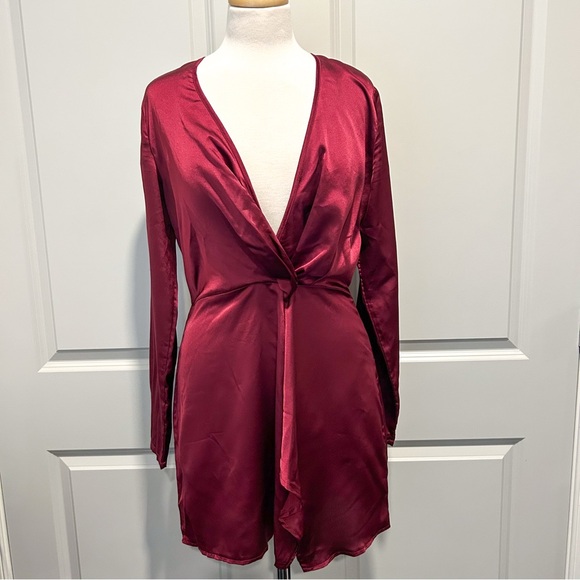 PrettyLittleThing Burgundy Satin Wrap Mini Dress Long Sleeve Size 8 - Picture 4 of 15
